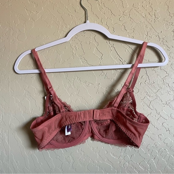 Adore Me Pink Underwire Lace Bra - Picture 3 of 9